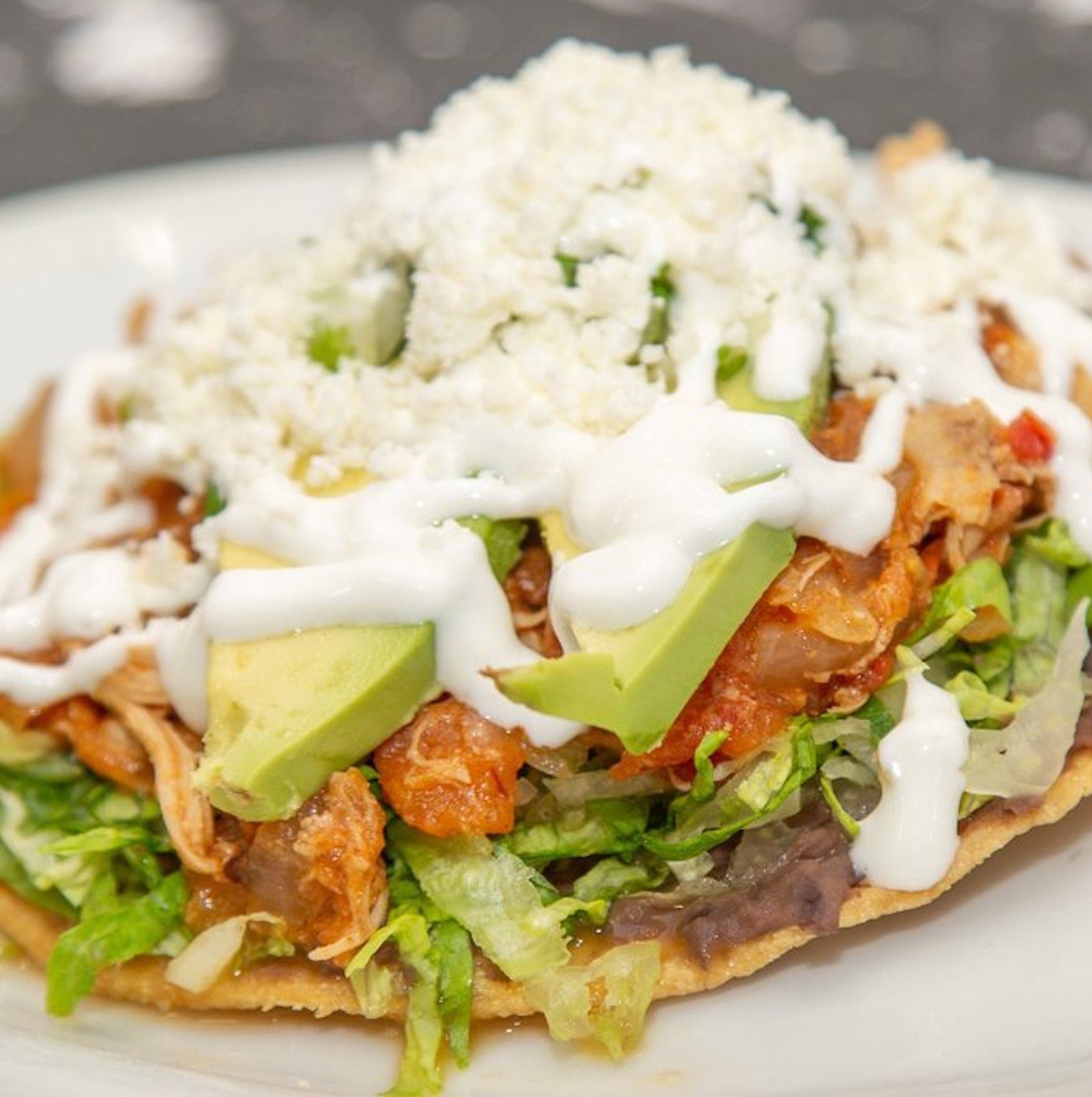 Tostada - Tinga De Pollo.