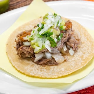 Taco - Carne Deshebrada